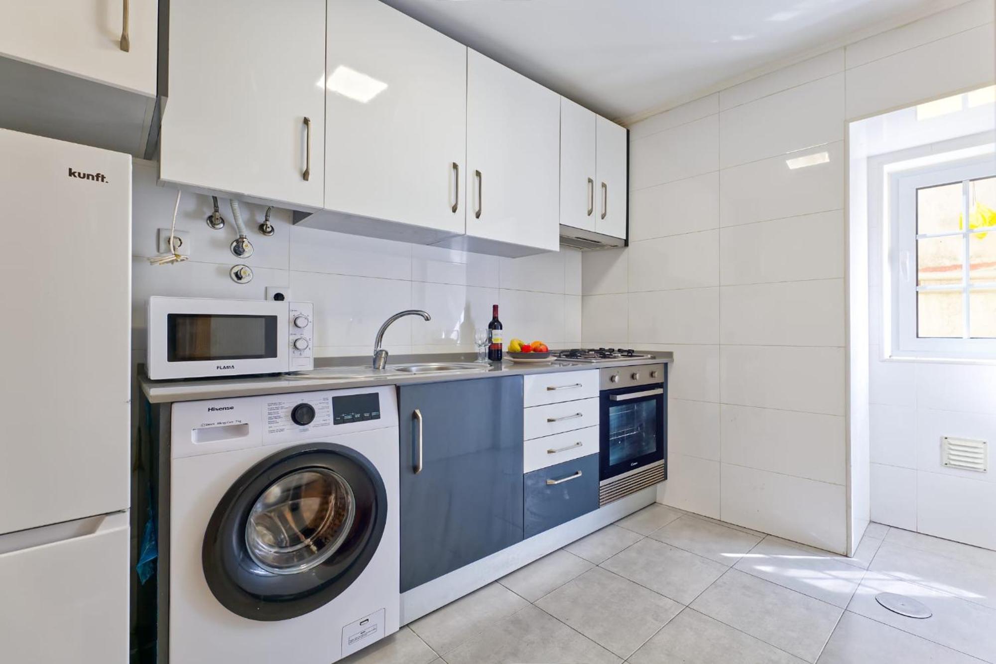 Big And Flat Apartment Lissabon