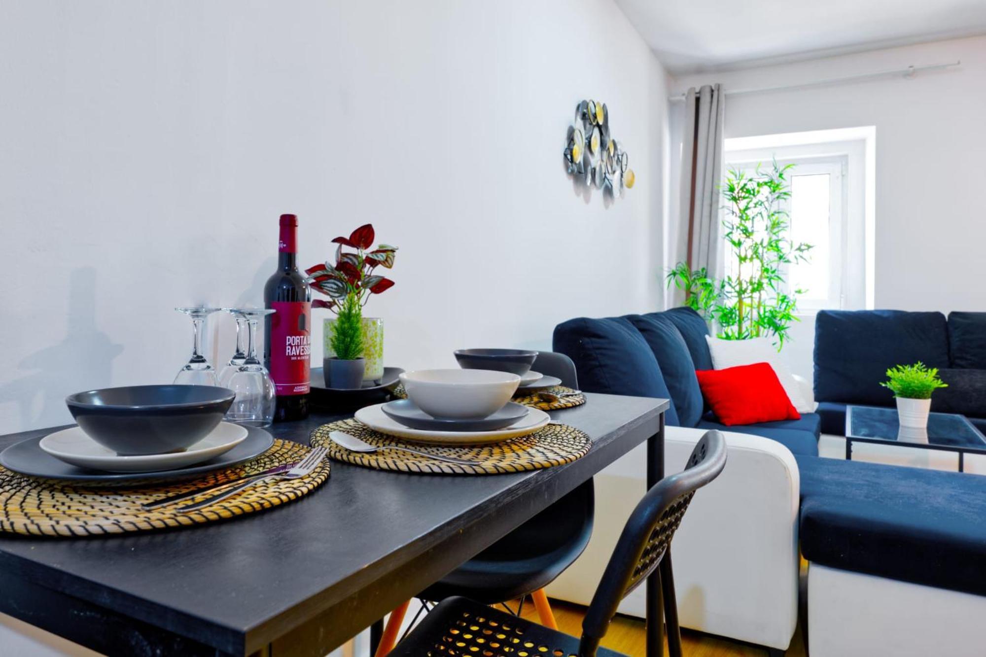 Big And Flat Apartment Lissabon